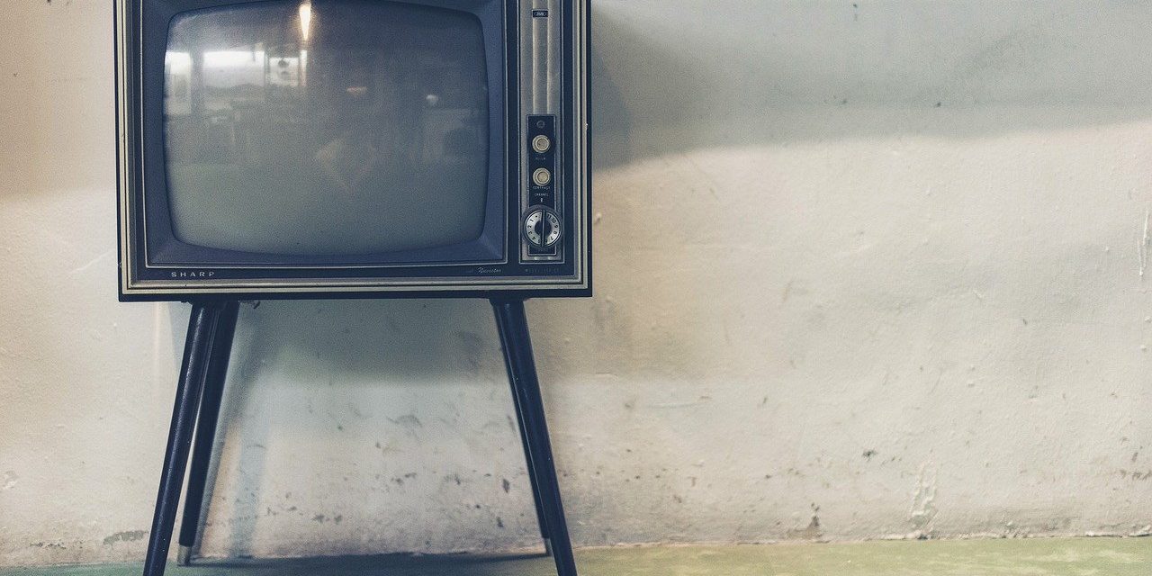 Televiziunea și mass-media au devenit inutile